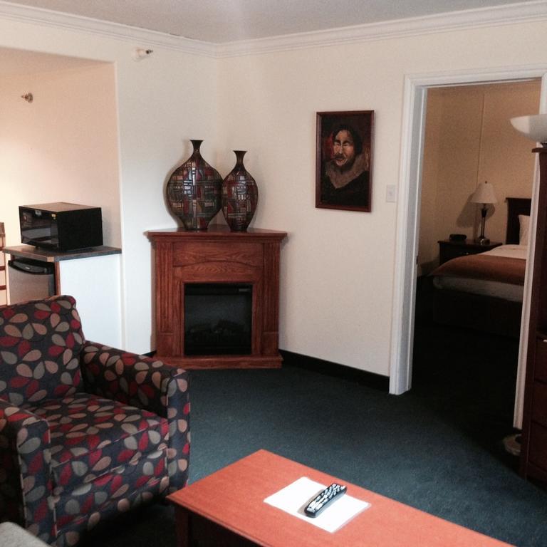 Ptarmigan Inn Hay River 客房 照片