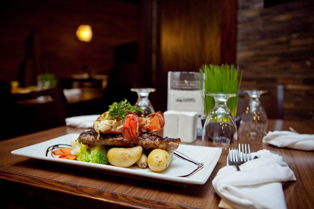 Ptarmigan Inn Hay River 外观 照片